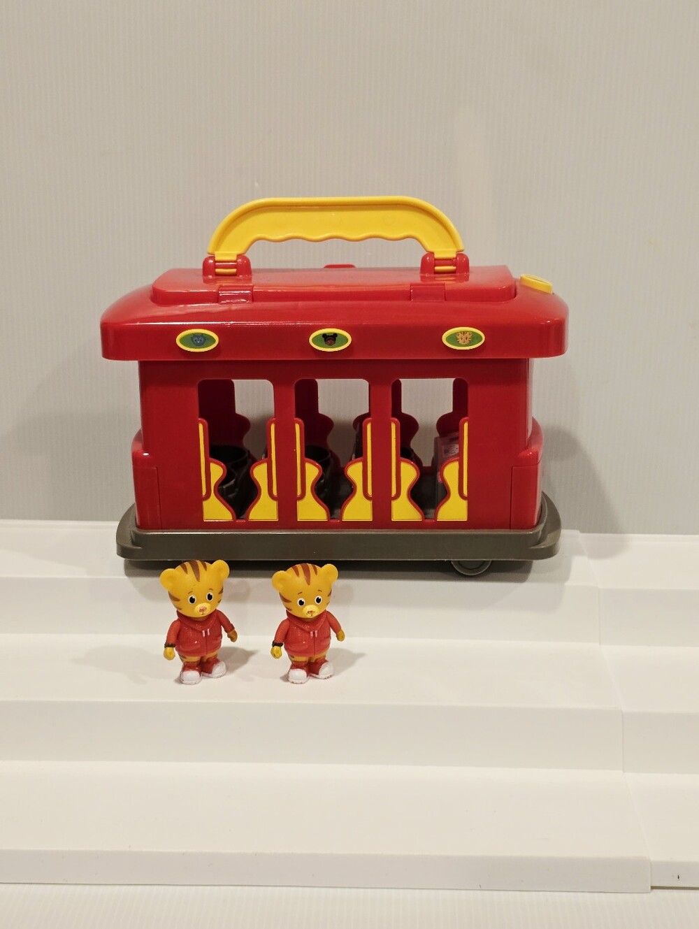 PBS Kids Daniel Tiger's Neighborhood Deluxe Electronic Trolley Vehicle Ser